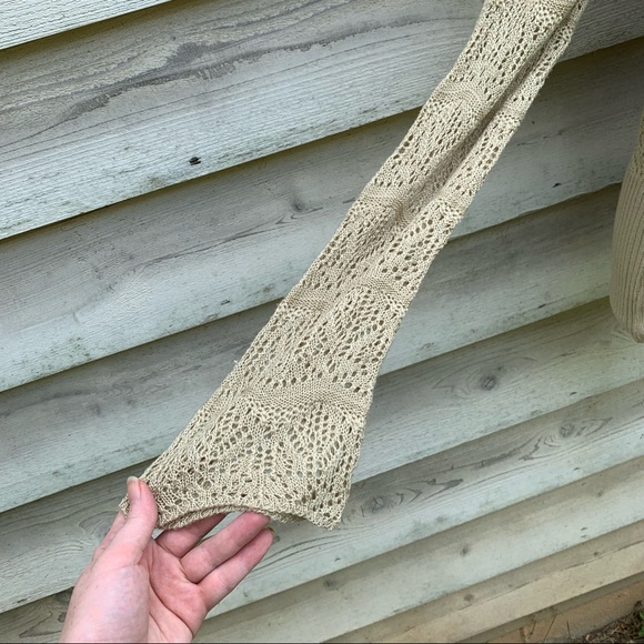 Vintage 90s Oatmeal Beige Crochet Cable Knit Long Sleeve V-Neck Pullover Sweater - Picture 12 of 16